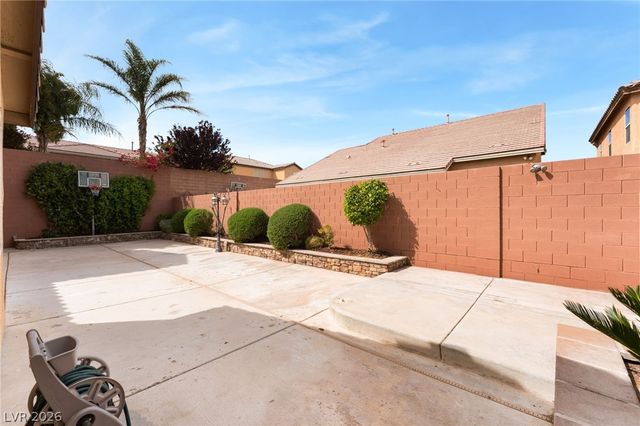 9808 Sandy Turtle Avenue, Las Vegas, NV 89149