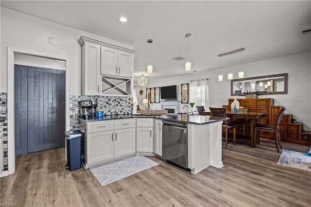 13 Jester Court CT, Portsmouth, VA 23701