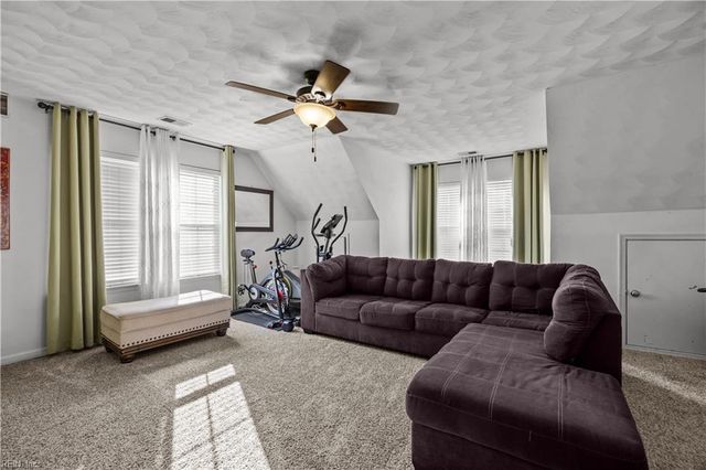 13 Jester Court CT, Portsmouth, VA 23701