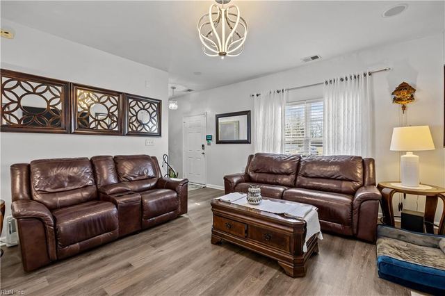 13 Jester Court CT, Portsmouth, VA 23701