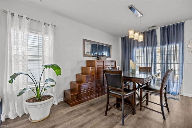 13 Jester Court CT, Portsmouth, VA 23701