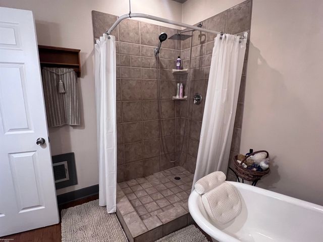 51 Juniper Street, Auburn Hills, MI 48326