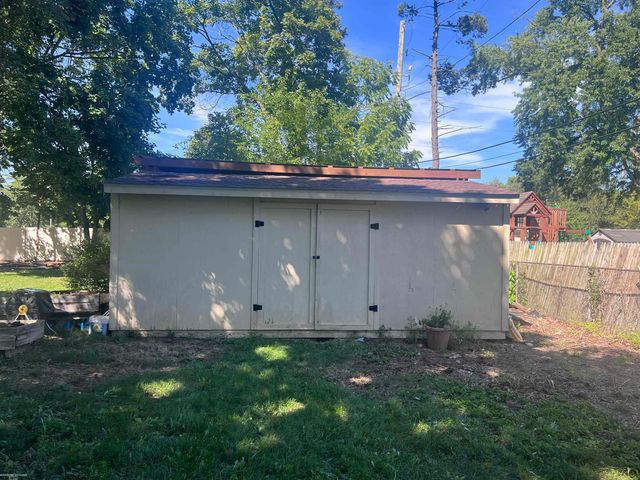 51 Juniper Street, Auburn Hills, MI 48326