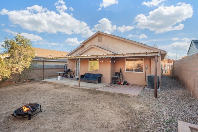 10643 Four Mile Road SW, Albuquerque, NM 87121