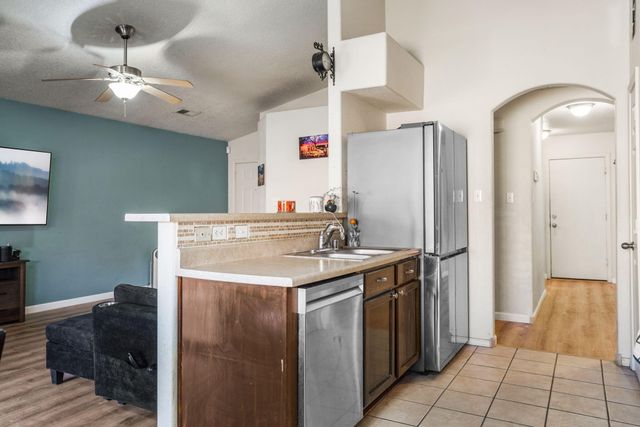 10643 Four Mile Road SW, Albuquerque, NM 87121