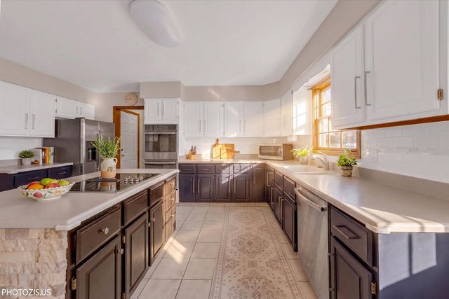 943 W Bailey Road, Naperville, IL 60565