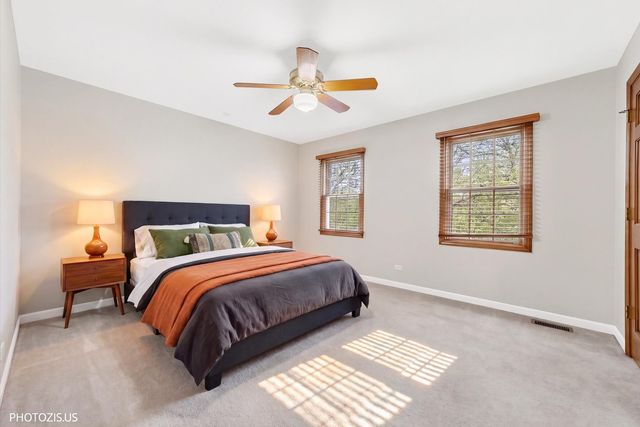 943 W Bailey Road, Naperville, IL 60565