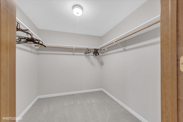 943 W Bailey Road, Naperville, IL 60565