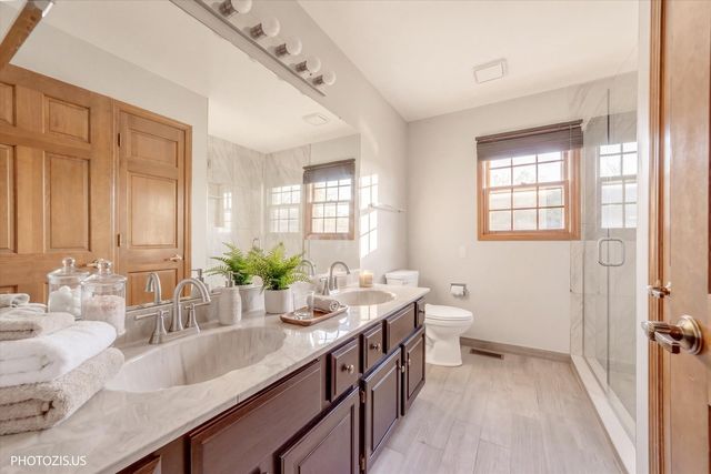 943 W Bailey Road, Naperville, IL 60565