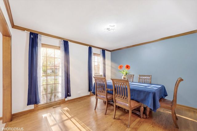 943 W Bailey Road, Naperville, IL 60565