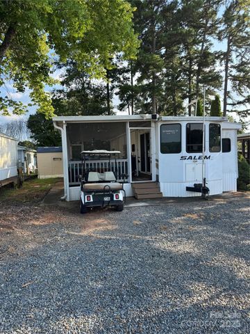 111 Club House Extension 236, New London, NC 28127