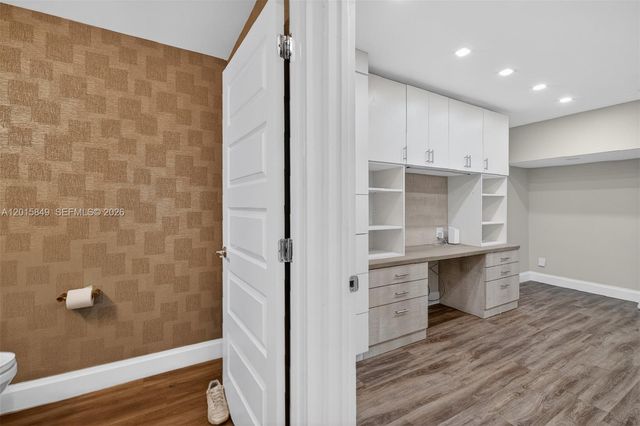 1603 W Harmony Lake Cir ., Davie, FL 33324