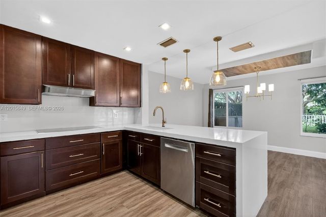 1603 W Harmony Lake Cir ., Davie, FL 33324