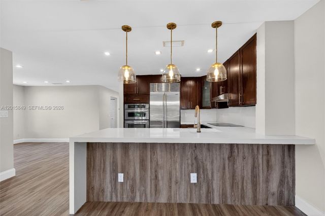 1603 W Harmony Lake Cir ., Davie, FL 33324