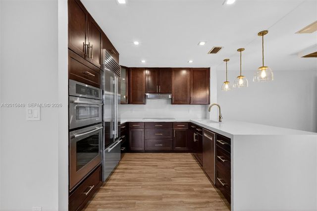 1603 W Harmony Lake Cir ., Davie, FL 33324