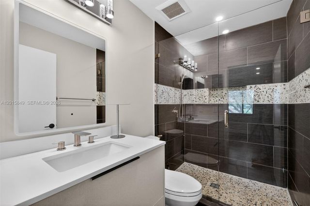 1603 W Harmony Lake Cir ., Davie, FL 33324