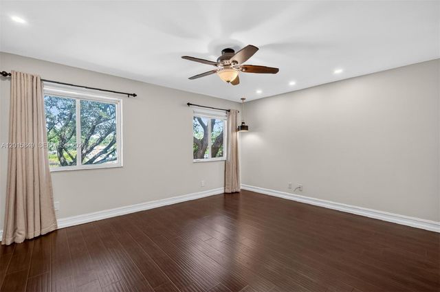 1603 W Harmony Lake Cir ., Davie, FL 33324