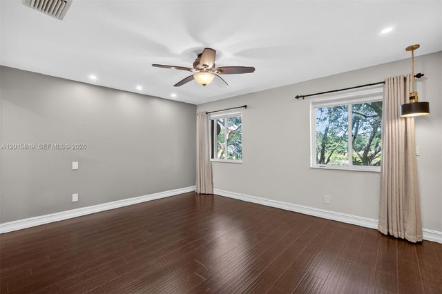1603 W Harmony Lake Cir ., Davie, FL 33324