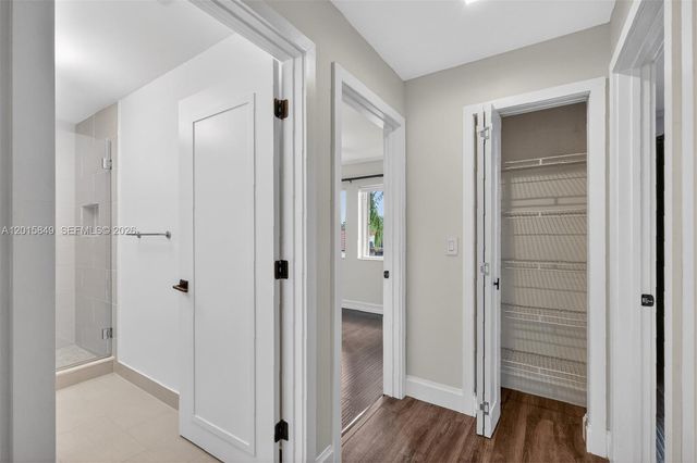 1603 W Harmony Lake Cir ., Davie, FL 33324
