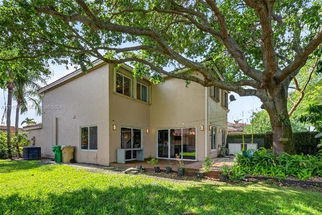1603 W Harmony Lake Cir ., Davie, FL 33324