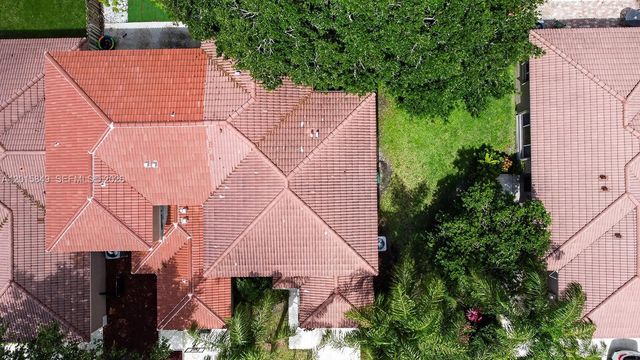 1603 W Harmony Lake Cir ., Davie, FL 33324