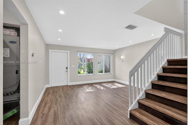 1603 W Harmony Lake Cir ., Davie, FL 33324
