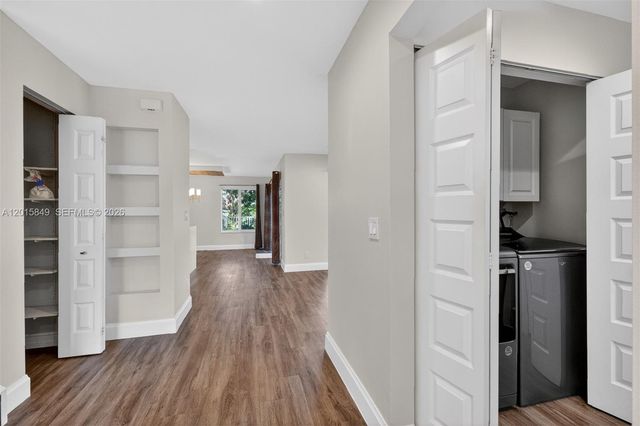1603 W Harmony Lake Cir ., Davie, FL 33324