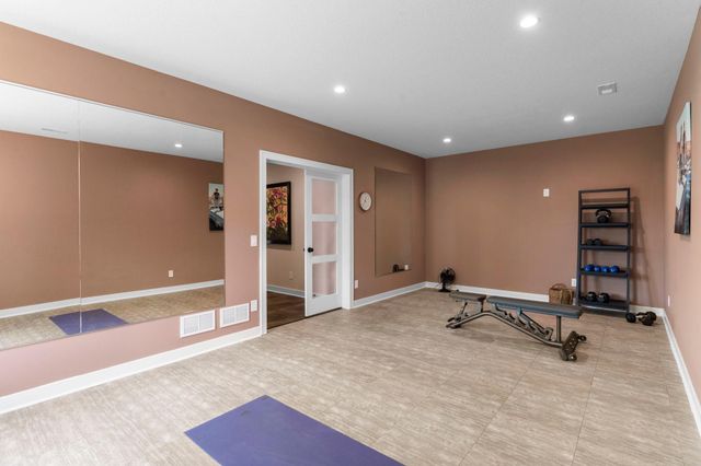 10821 Blossom Road, Eden Prairie, MN 55347