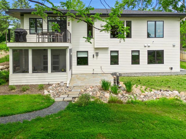10821 Blossom Road, Eden Prairie, MN 55347