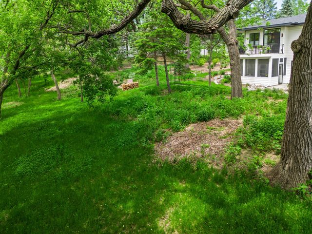 10821 Blossom Road, Eden Prairie, MN 55347