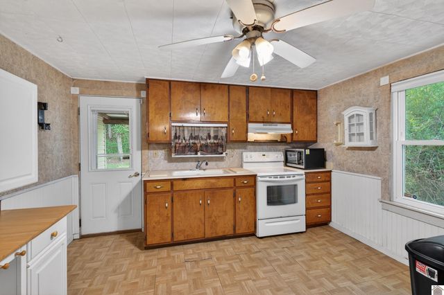 3496 Murray Hwy, Hardin, KY 42048