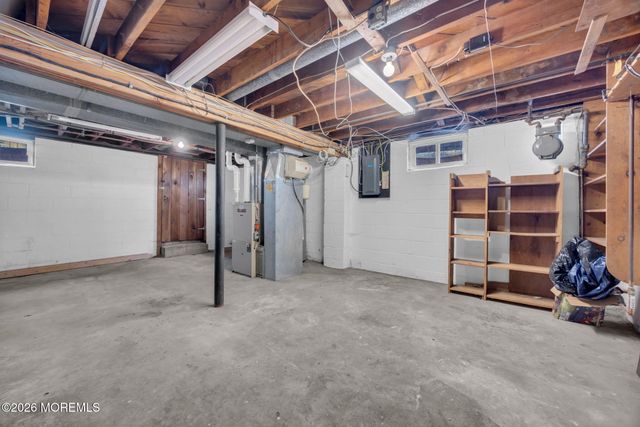 108 Susan Drive, Ewing, NJ 08638