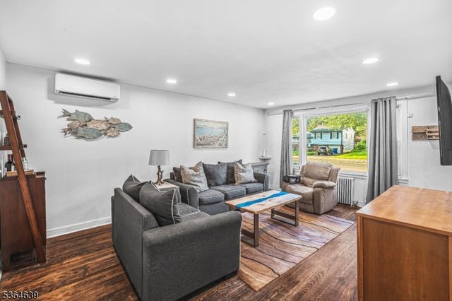318 Terrill Rd, Plainfield City, NJ 07062