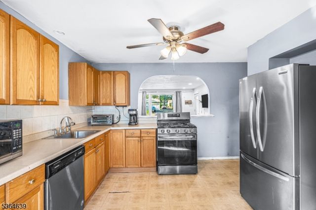 318 Terrill Rd, Plainfield City, NJ 07062
