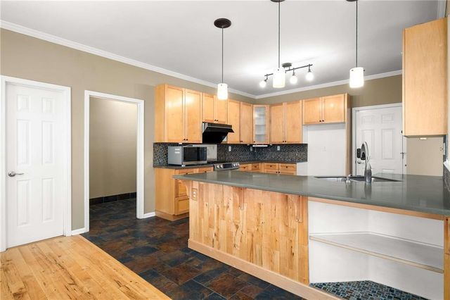 1832 Shores Ridge Court, Suwanee, GA 30024