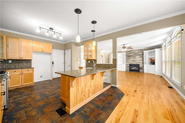 1832 Shores Ridge Court, Suwanee, GA 30024