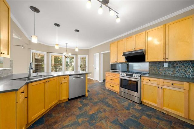 1832 Shores Ridge Court, Suwanee, GA 30024