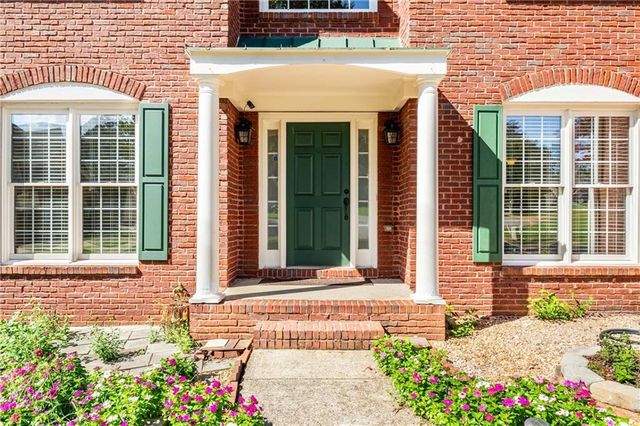 1832 Shores Ridge Court, Suwanee, GA 30024