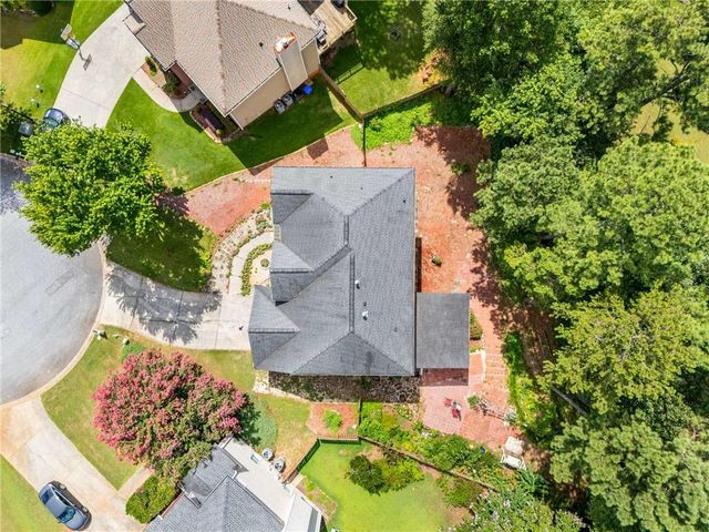 1832 Shores Ridge Court, Suwanee, GA 30024