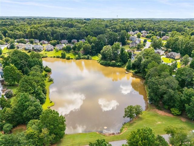 1832 Shores Ridge Court, Suwanee, GA 30024