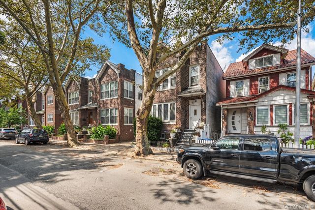 88-49 81st Avenue 2F, Glendale, NY 11385