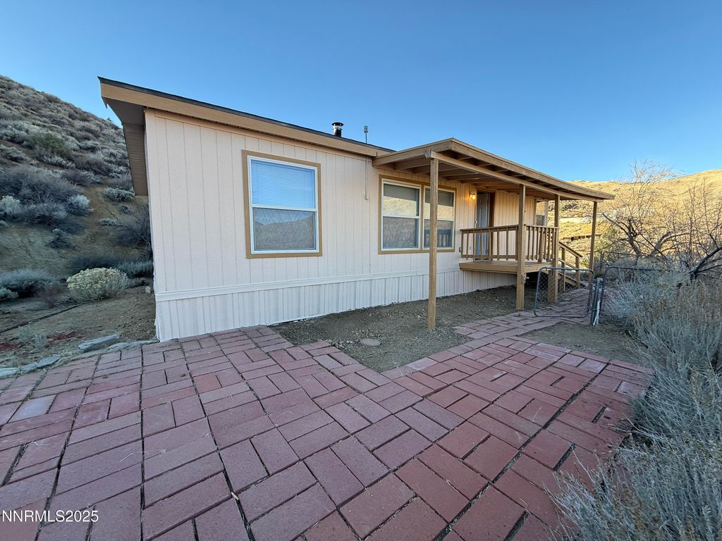 1166 Slate Road, Topaz Ranch Estates, NV 89444