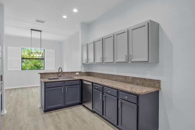 6631 SE Woodmill Pond Lane, Stuart, FL 34997