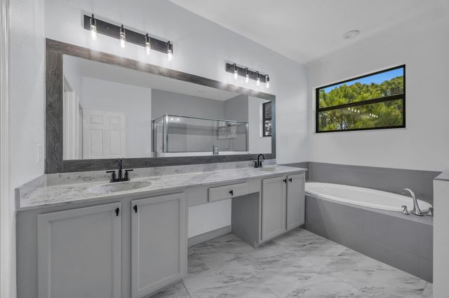 6631 SE Woodmill Pond Lane, Stuart, FL 34997