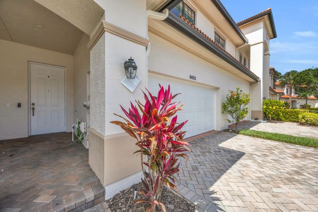 6631 SE Woodmill Pond Lane, Stuart, FL 34997