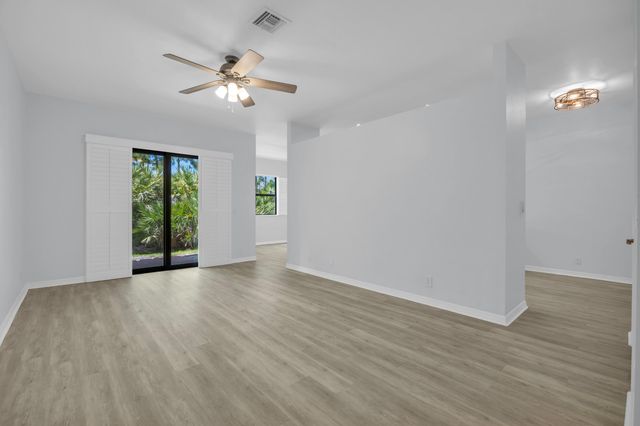 6631 SE Woodmill Pond Lane, Stuart, FL 34997