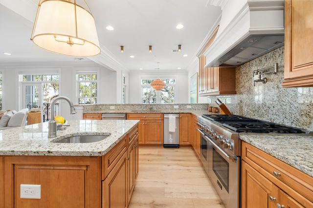108 Fairbanks Oak Alley 201, Charleston, SC 29492