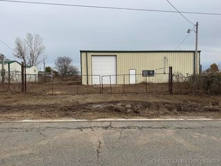 114000 S 4201 Road, Checotah, OK 74426