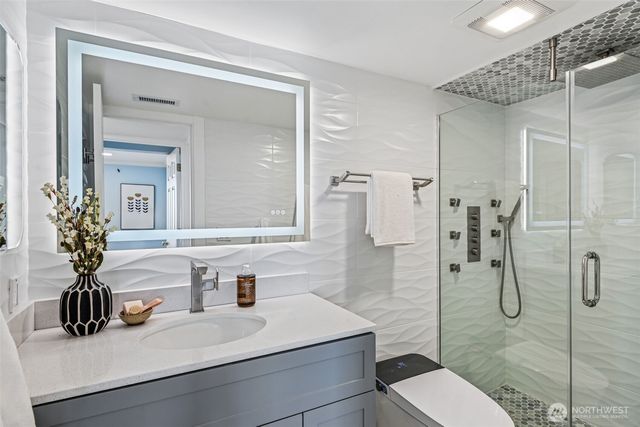 4551 135th Avenue SE, Bellevue, WA 98006