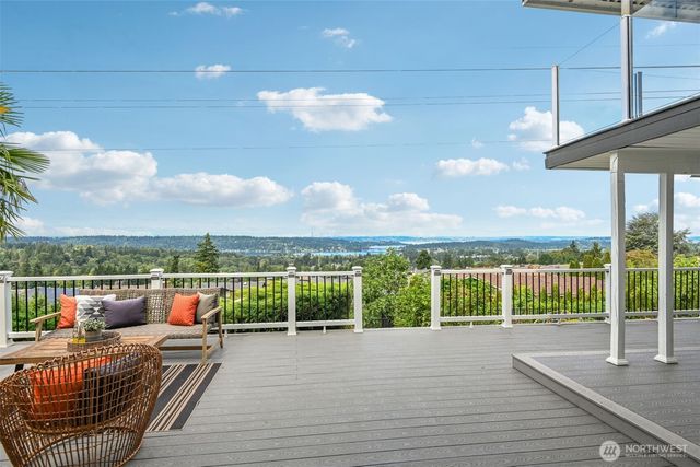 4551 135th Avenue SE, Bellevue, WA 98006